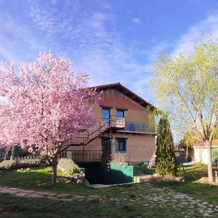 Murias de Rechivaldo Albergue De Peregrinos Casa Flor מראה חיצוני תמונה