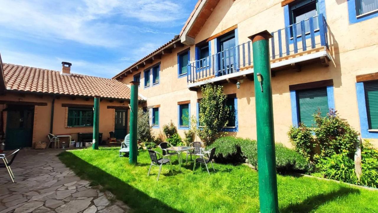 Murias de Rechivaldo Albergue De Peregrinos Casa Flor מראה חיצוני תמונה