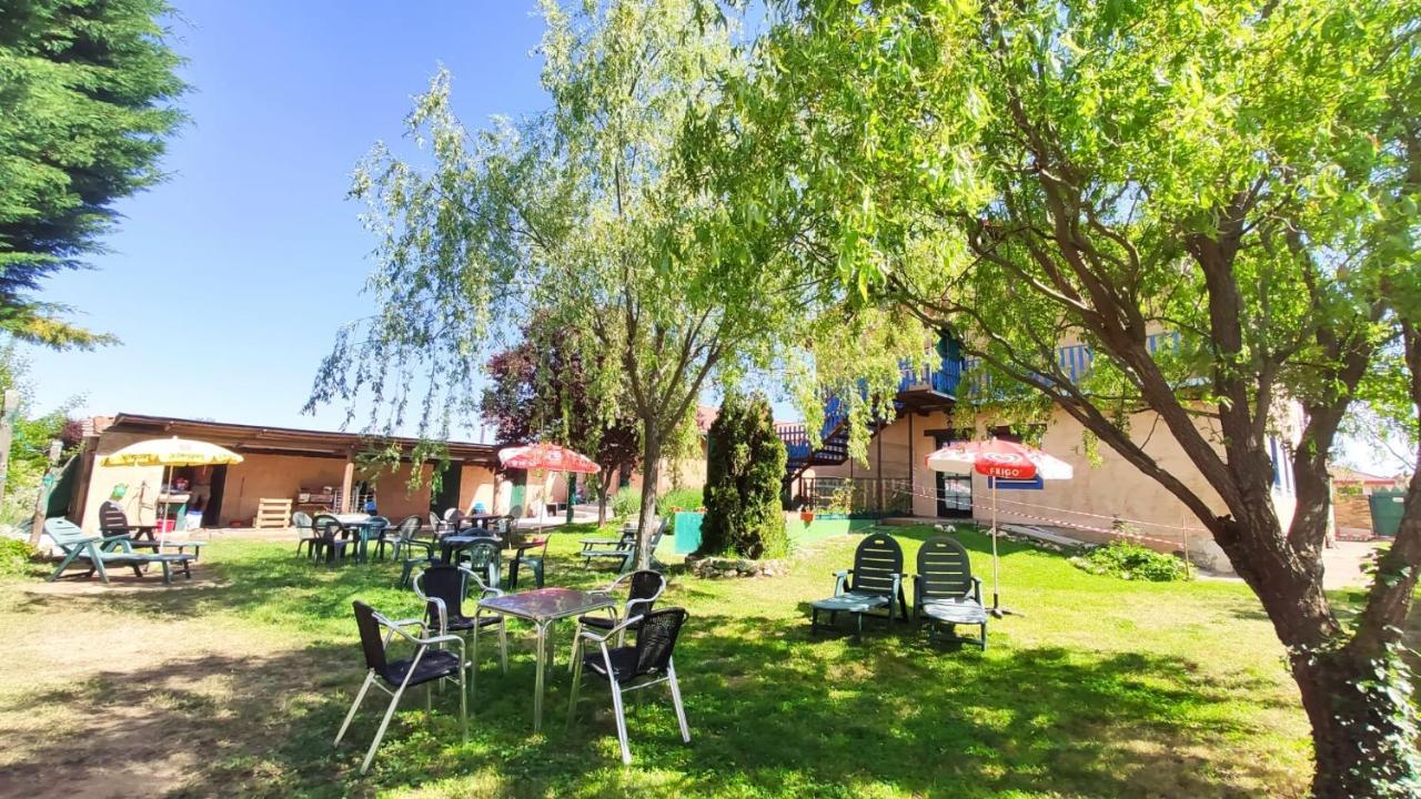 Murias de Rechivaldo Albergue De Peregrinos Casa Flor מראה חיצוני תמונה